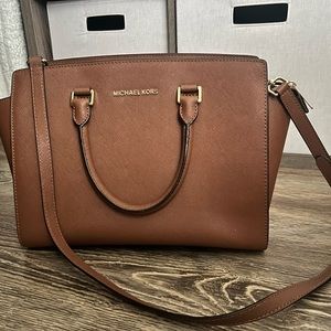 Michael Kors large Crossbody purse